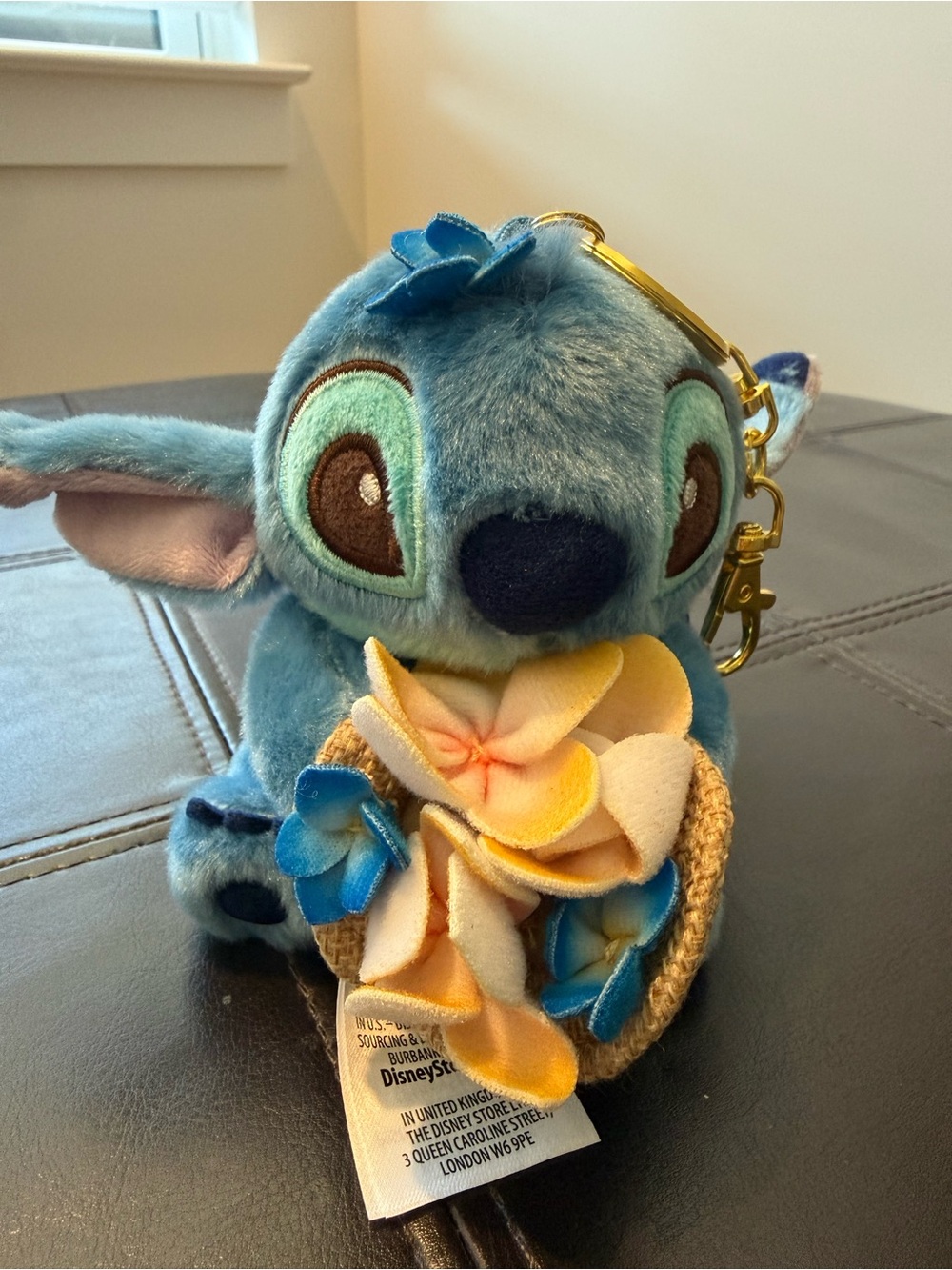 Disney Blue Stitch Plush Keychain with Multicolor Floral Lei - Picture 3 of 5